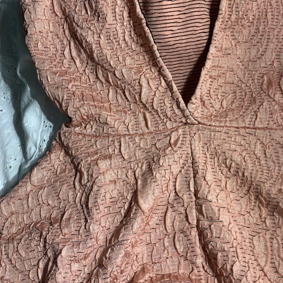 Dressy peplum tank shirt - Picture 4 of 9